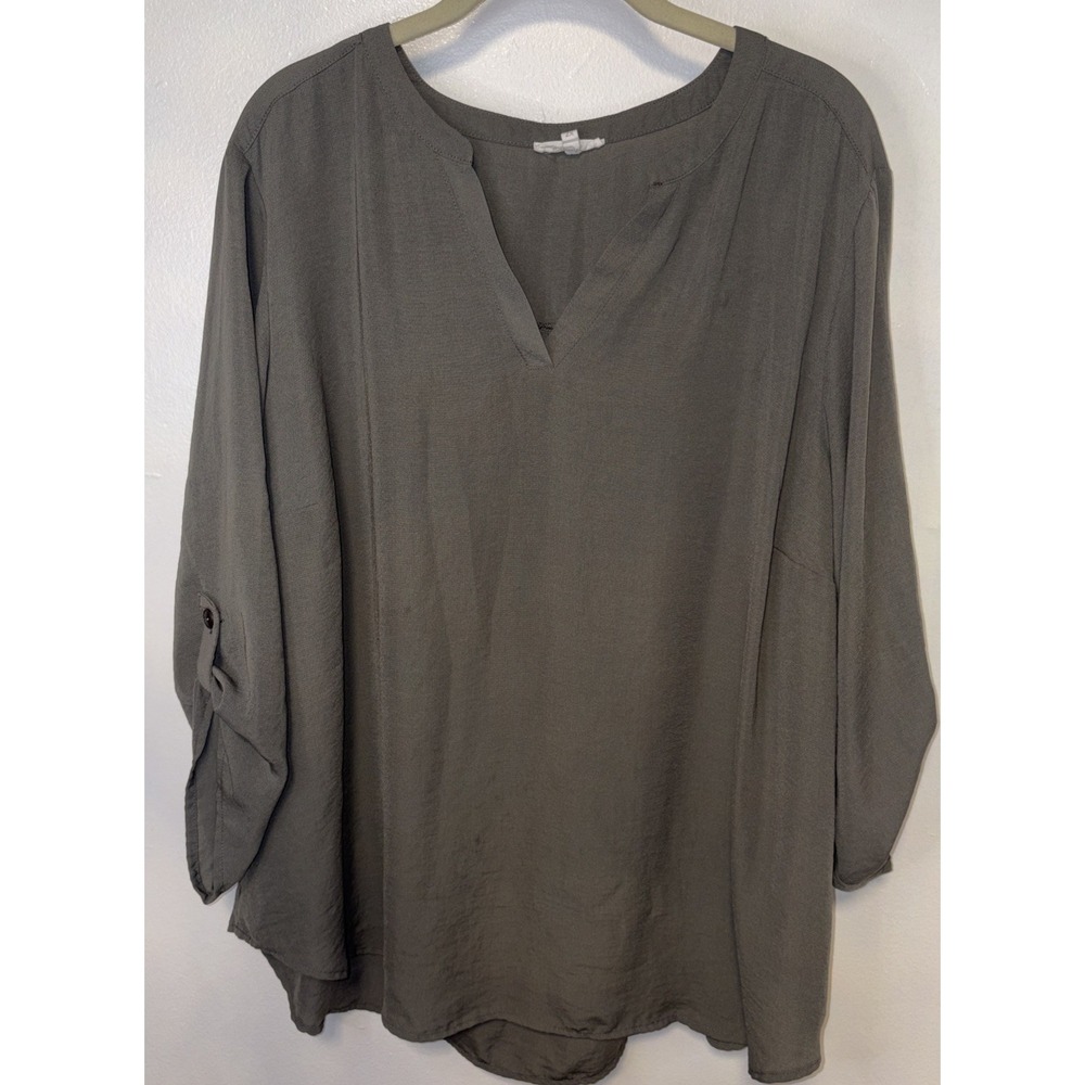 maurices Green V-Neck 3/4 Roll Tab Sleeve Blouse 100% Polyester Size L